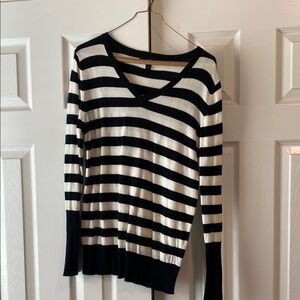 Mossimo Black and White Striped V-Neck Sweater